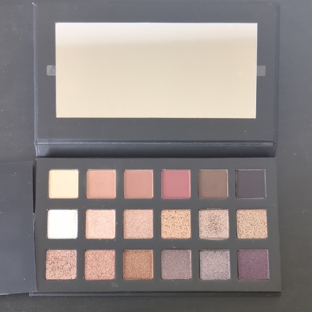 Lorac Pro palette